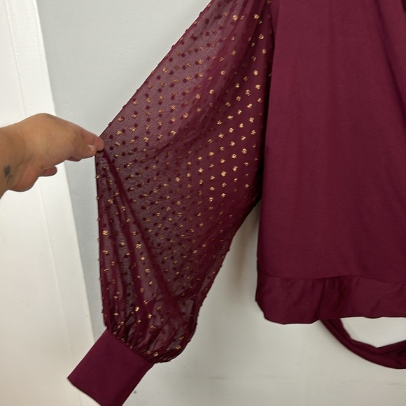NWT Unique Vintage Burgundy & Gold Dot Giselle Wrap Top Sz 4X - Picture 4 of 10